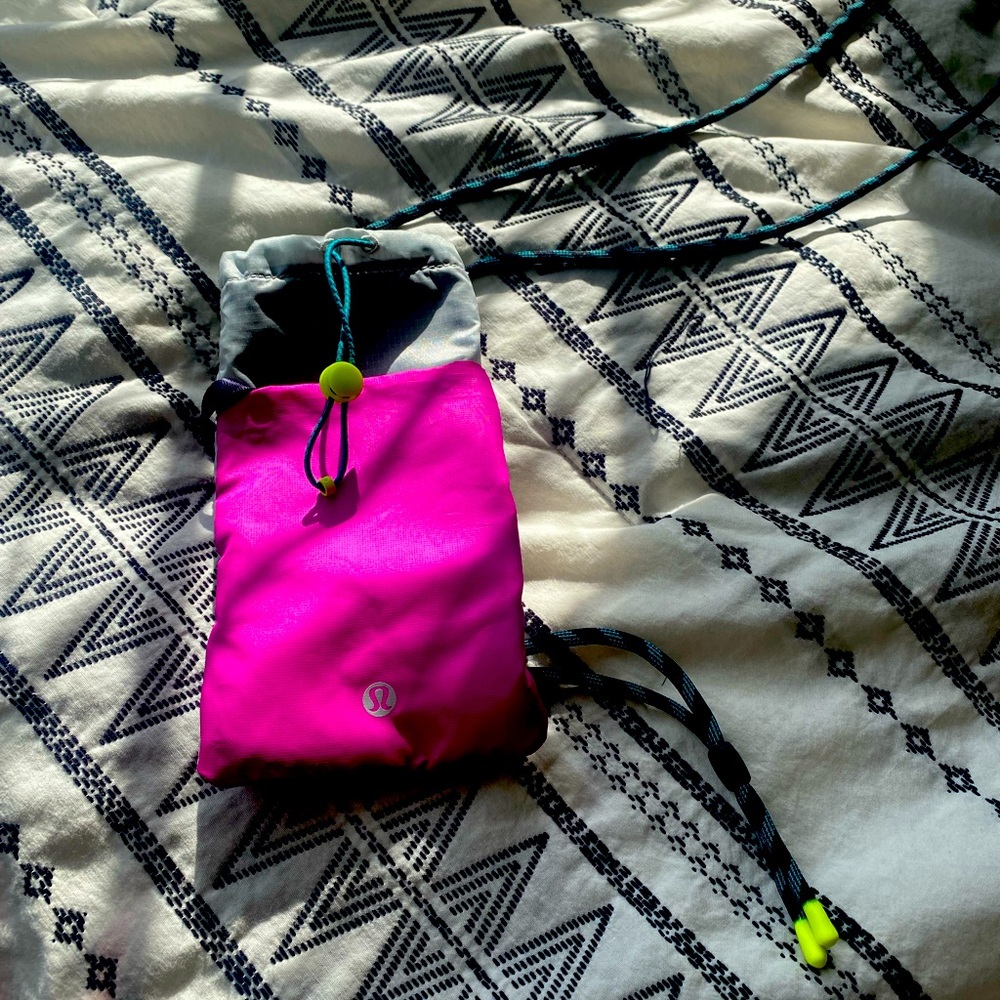 Lululemon pouch